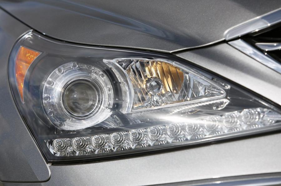  Hyundai Equus 2012 года  (фото 4 из 41)